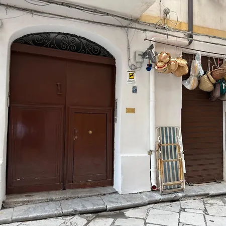 Casa Ranieri Палермо